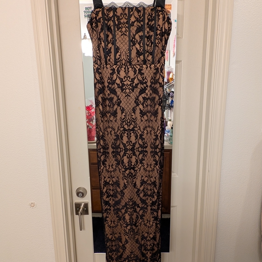 NWT Lulu's Classy Flirtation Black And beige Bustier Maxi Dress Size Small - Picture 3 of 16